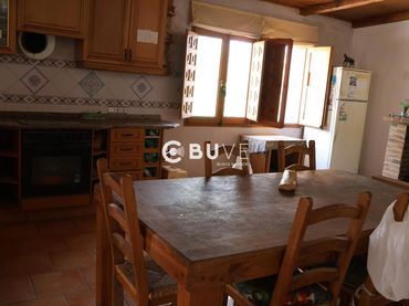 Casa con jardín en venta en calle la rambla