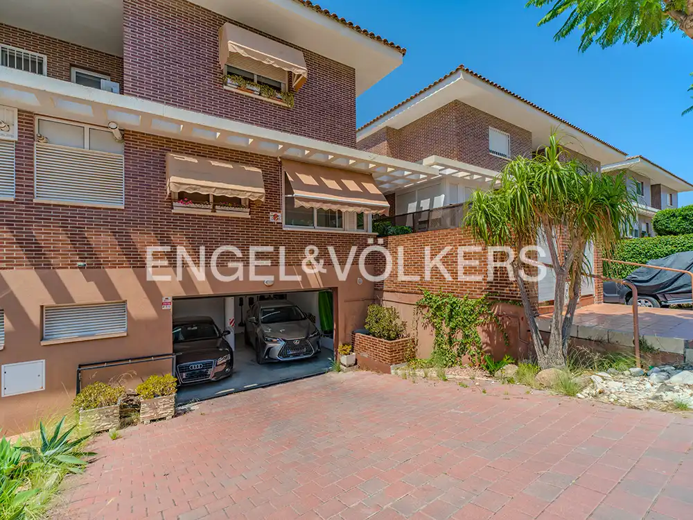 Casa bifamiliare con balcone in vendita a Carrer Pintor el Greco 8, imagen 42