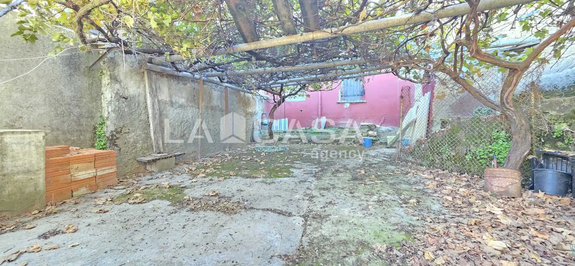 Houses for sale in Villavaquerín, Valladolid