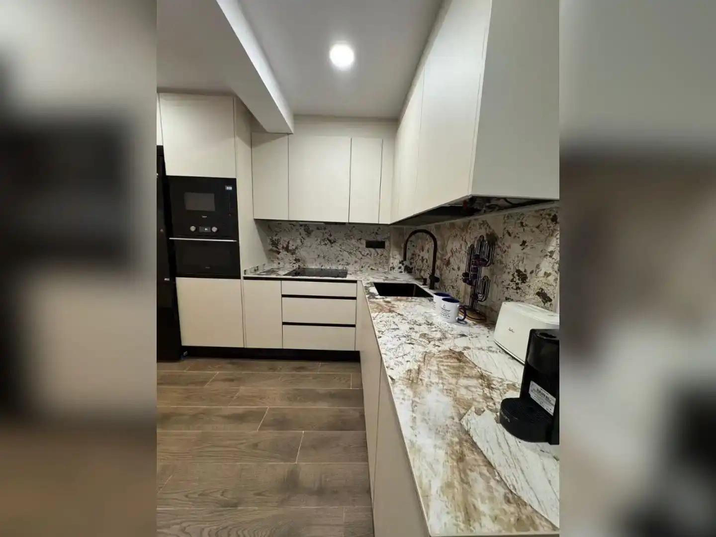 Cuina de Pis per a compartir en Langreo amb Parquet i Moblat