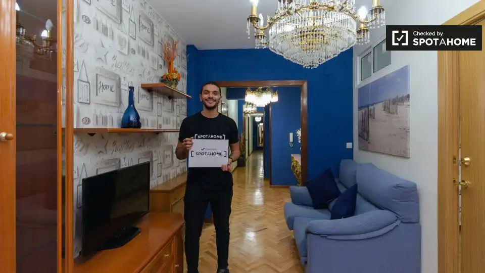 Sala de estar de Piso de alquiler en Alcalá de Henares con Aire acondicionado, Calefacción y Amueblado
