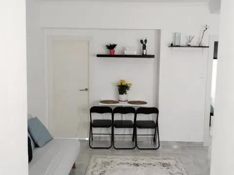 Menjador de Pis de lloguer en  Valencia Capital amb Aire condicionat i Moblat