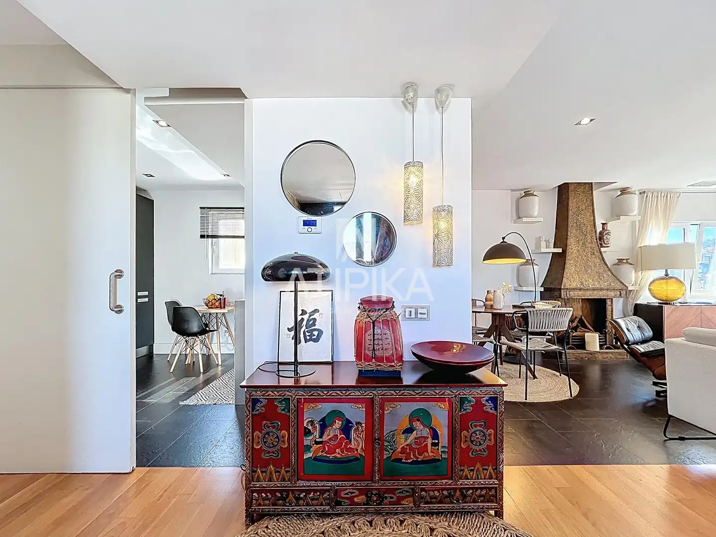 Maisonette zum Verkauf in Barcelona mit Klimaanlage, Heizung und Terrasse