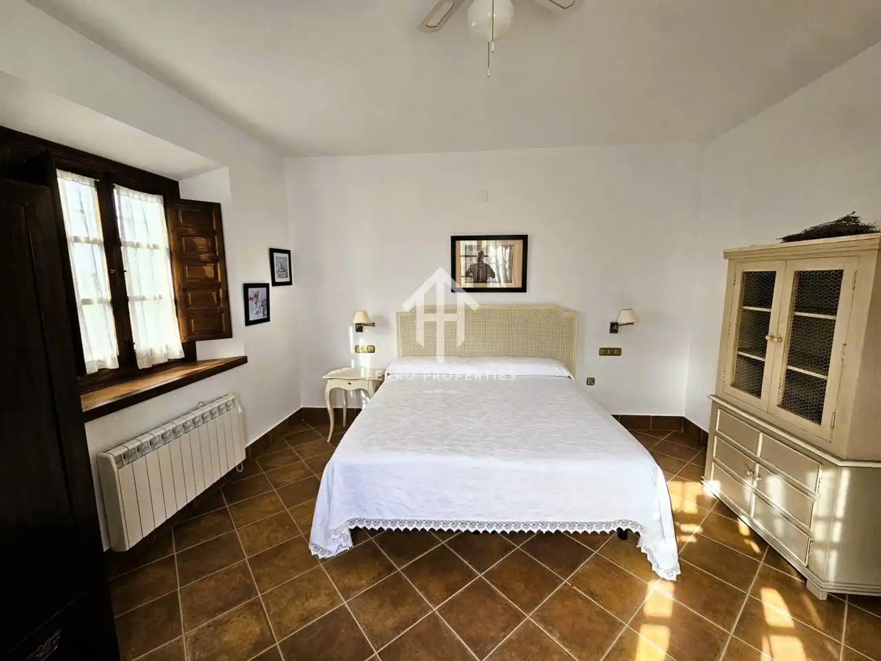 Bedroom of Houses for sale in Villanueva de Tapia  with Air Conditioner, Heating and Private garden
