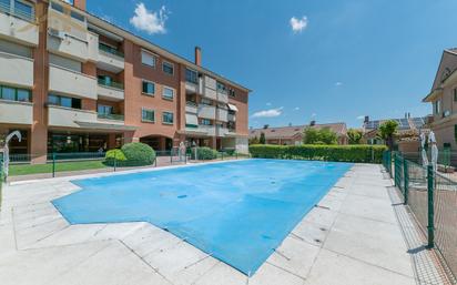 Piscina de Pis en venda en Boadilla del Monte amb Calefacció, Terrassa i Traster