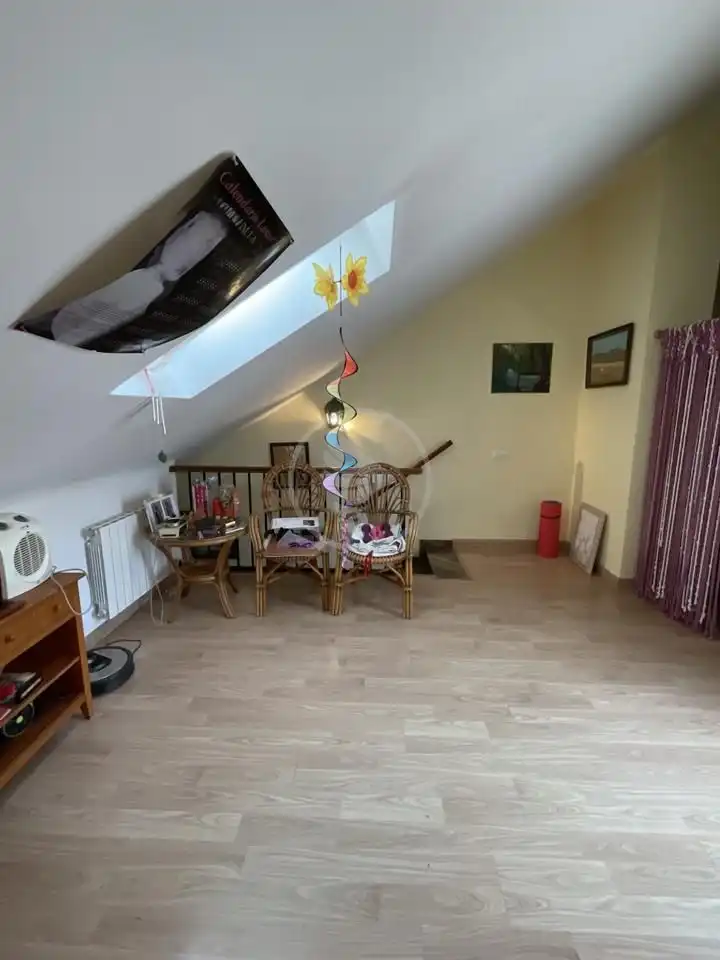 Maisonette zum Verkauf in Linares mit Klimaanlage