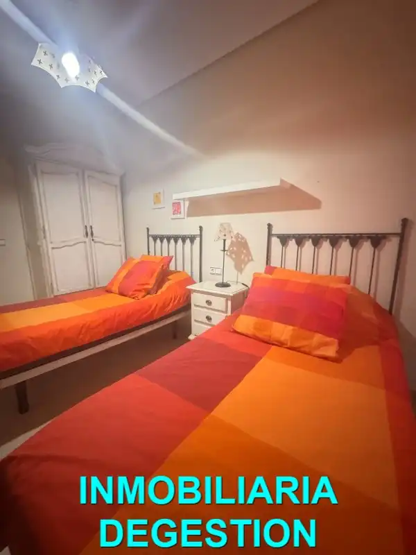 Schlafzimmer von Wohnung zur Miete in Linares mit Klimaanlage, Heizung und Möbliert
