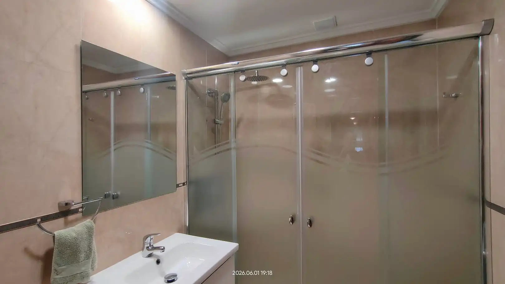 Baño de Piso en venta en Madrid con Aire acondicionado, Calefacción y Parquet