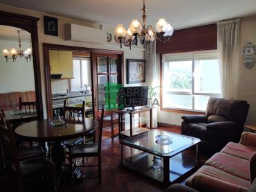 Flat with lift to rent in As Lagoas