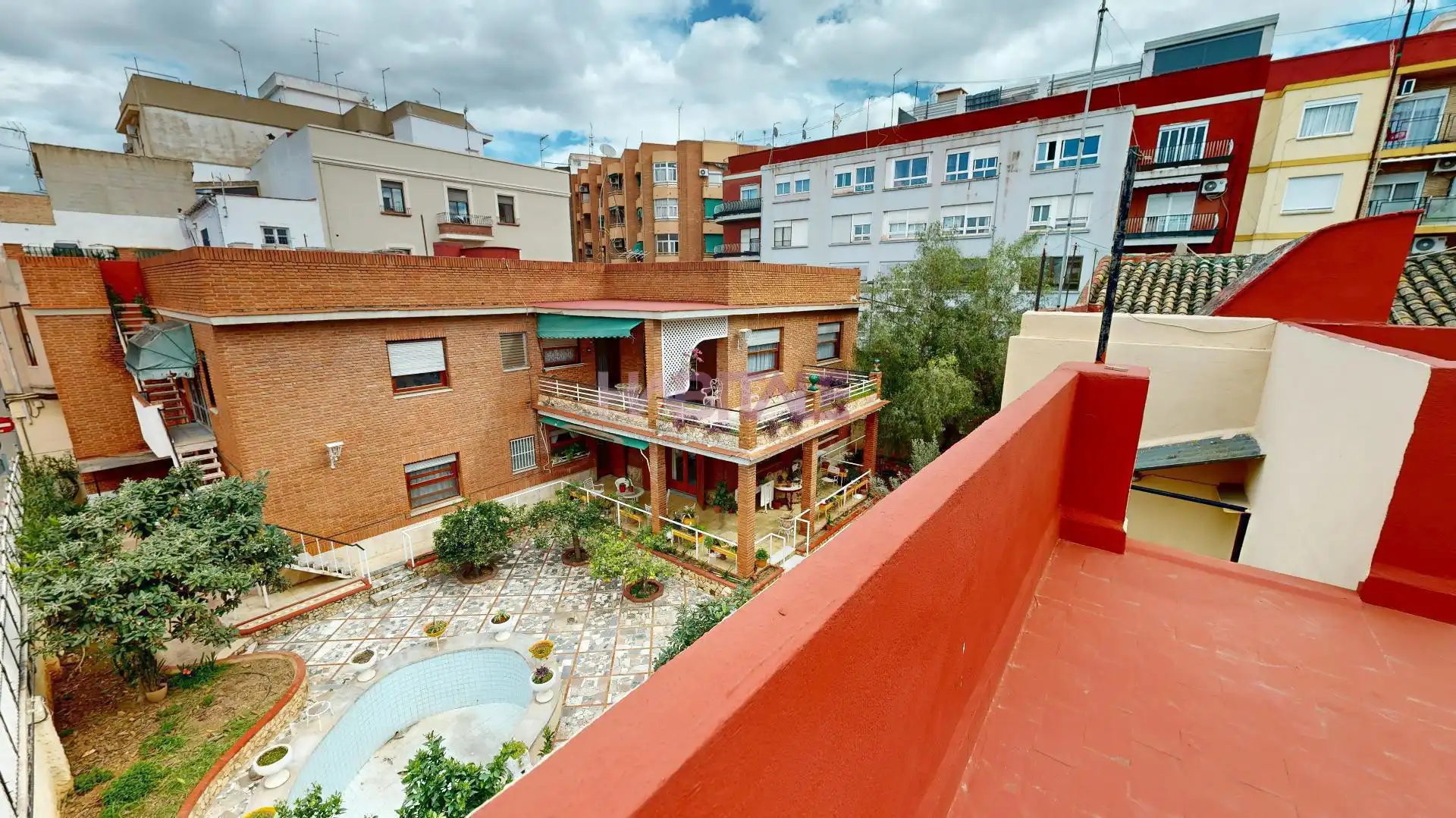 Vista exterior de Casa o chalet en venta en Torrent con Terraza, Trastero y Piscina