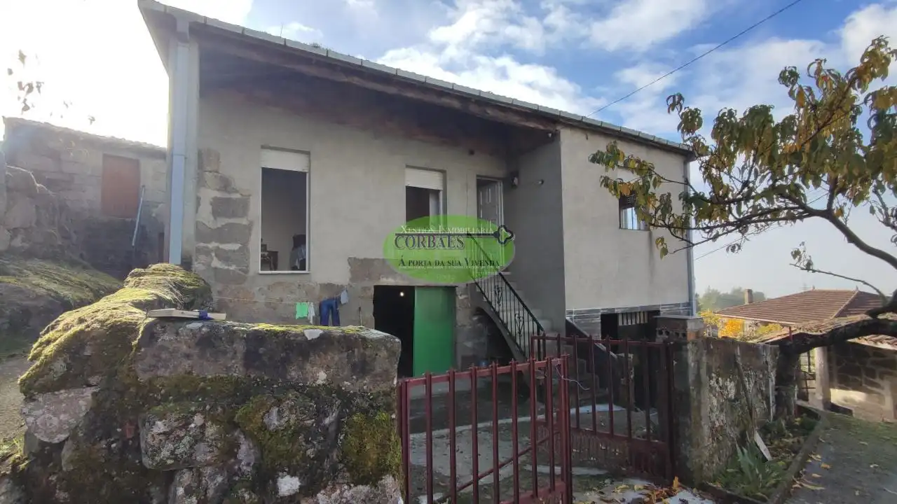 Vista exterior de Casa o xalet en venda en O Pereiro de Aguiar 