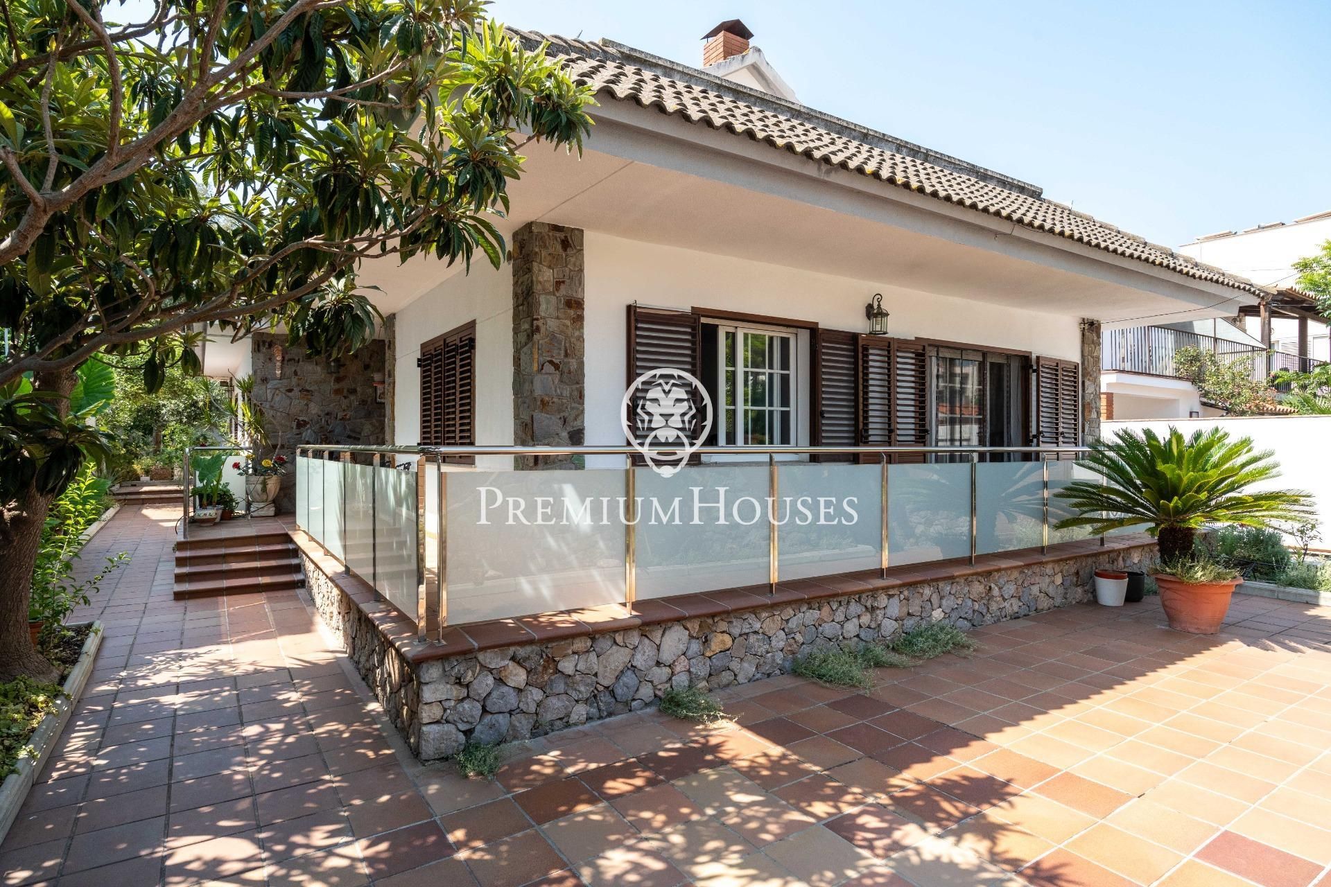 Terrace of House or chalet for sale in Sant Pere de Ribes  with Air Conditioner, Heating and Private garden
