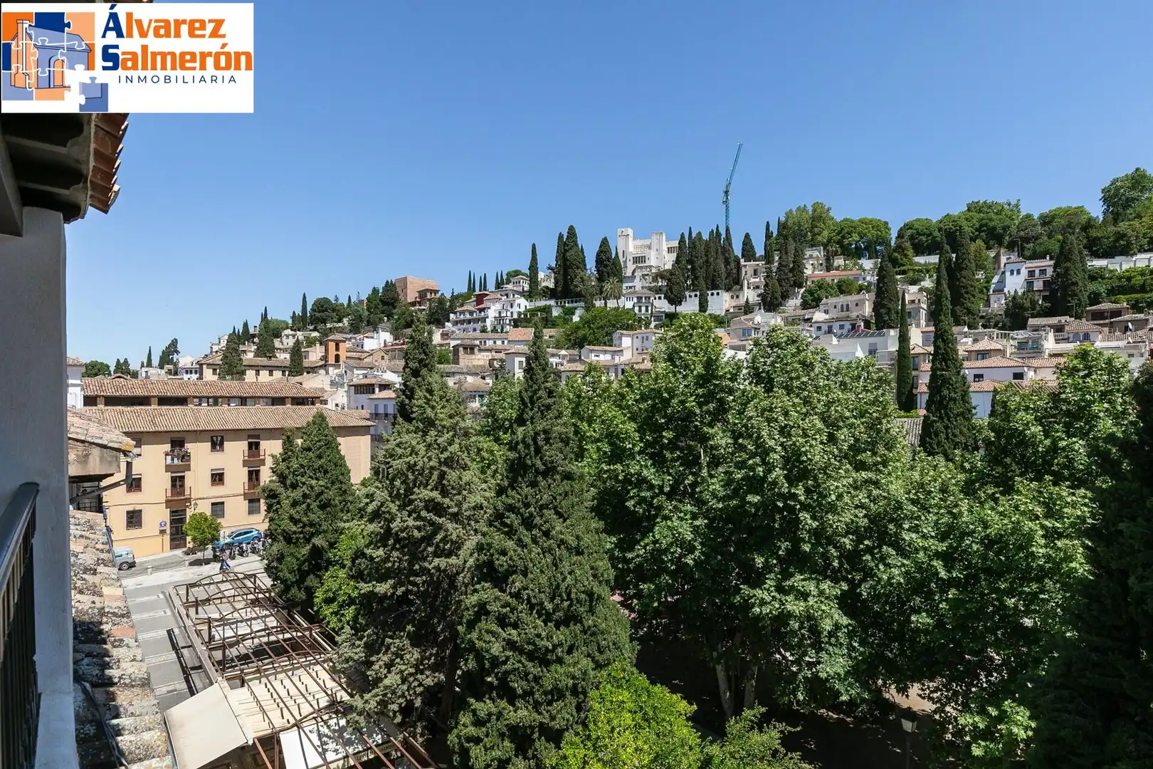 Vista exterior de Piso en venta en Granada con Aire acondicionado, Calefacción y Terraza
