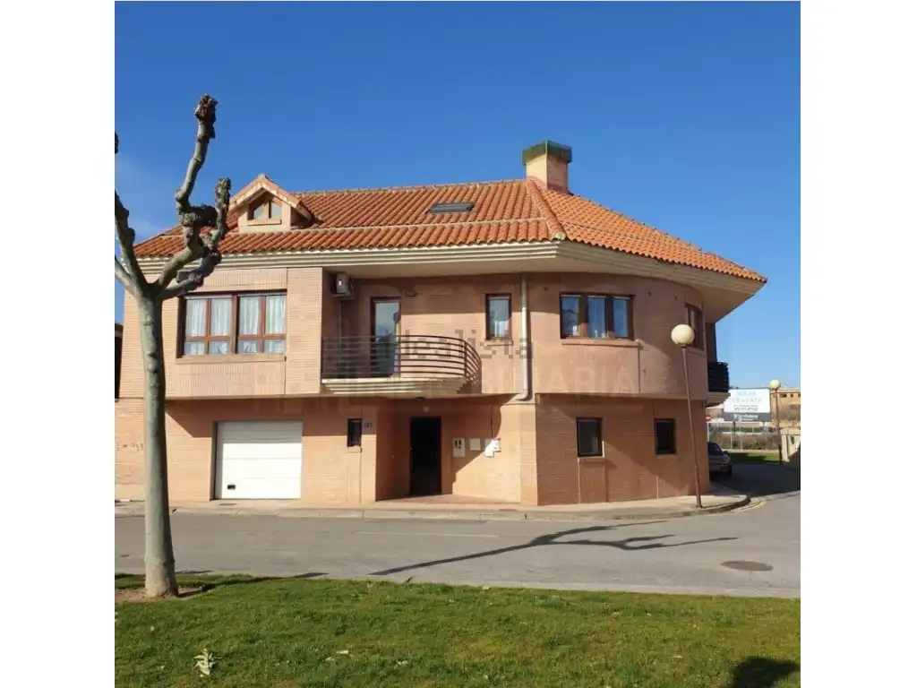 Casa a schiera con terrazza in vendita a Lardero, imagen 8