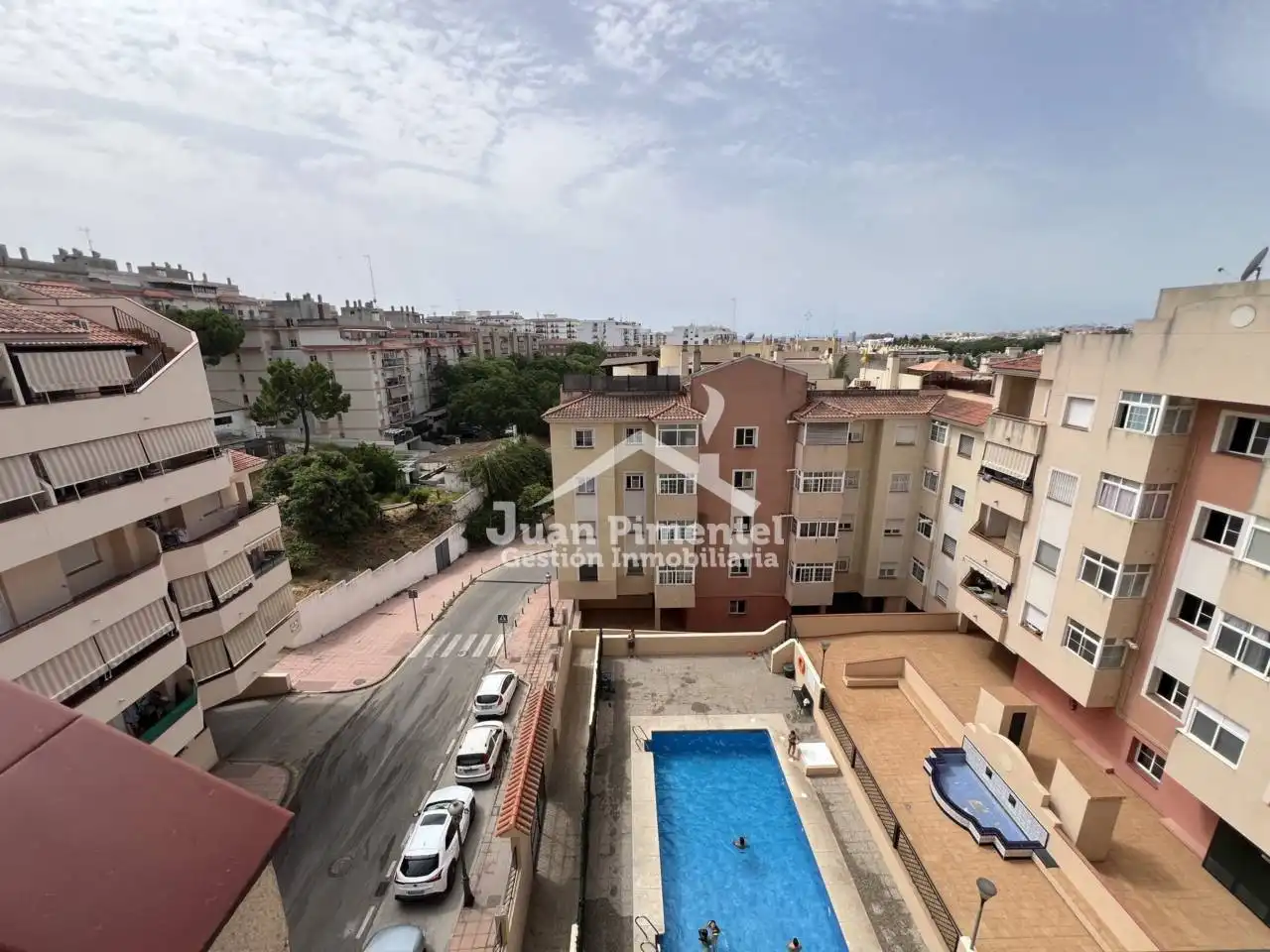 Vista exterior de Àtic en venda en Estepona amb Terrassa, Traster i Balcó