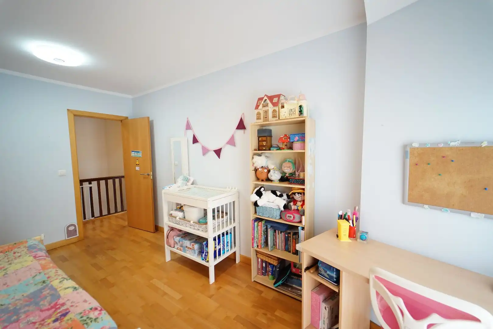 Habitación de Casa adosada en venta en Piélagos con Calefacción, Jardín privado y Terraza