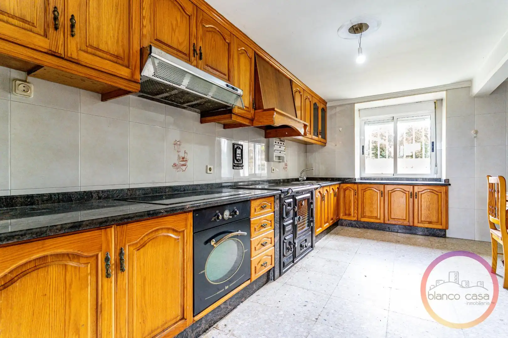 Cocina de Casa o chalet en venta en A Laracha   con Calefacción y Amueblado