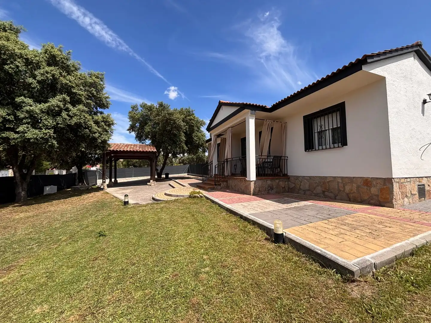Vista exterior de Casa o chalet de alquiler en Maello con Calefacción, Jardín privado y Amueblado