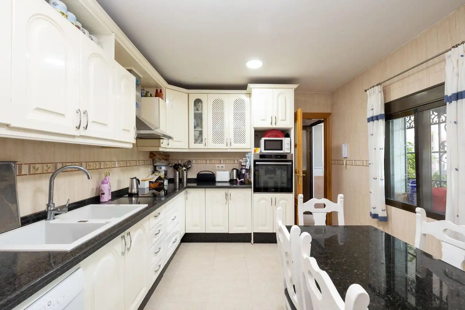 Kitchen of Houses for sale in Granada  with Air Conditioner, Heating and Private garden