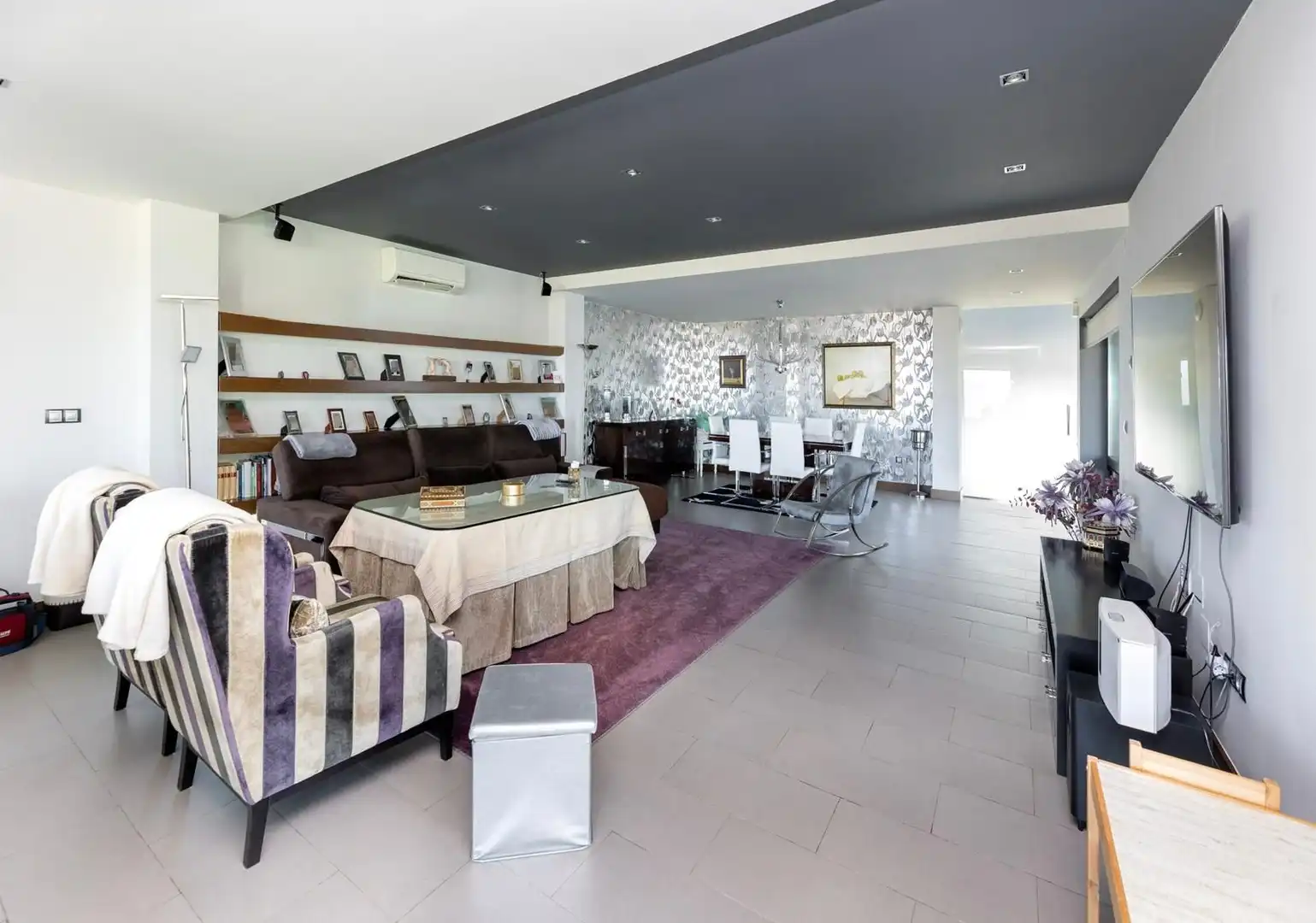 Sala d'estar de Casa o xalet en venda en La Zubia amb Aire condicionat, Calefacció i Jardí privat
