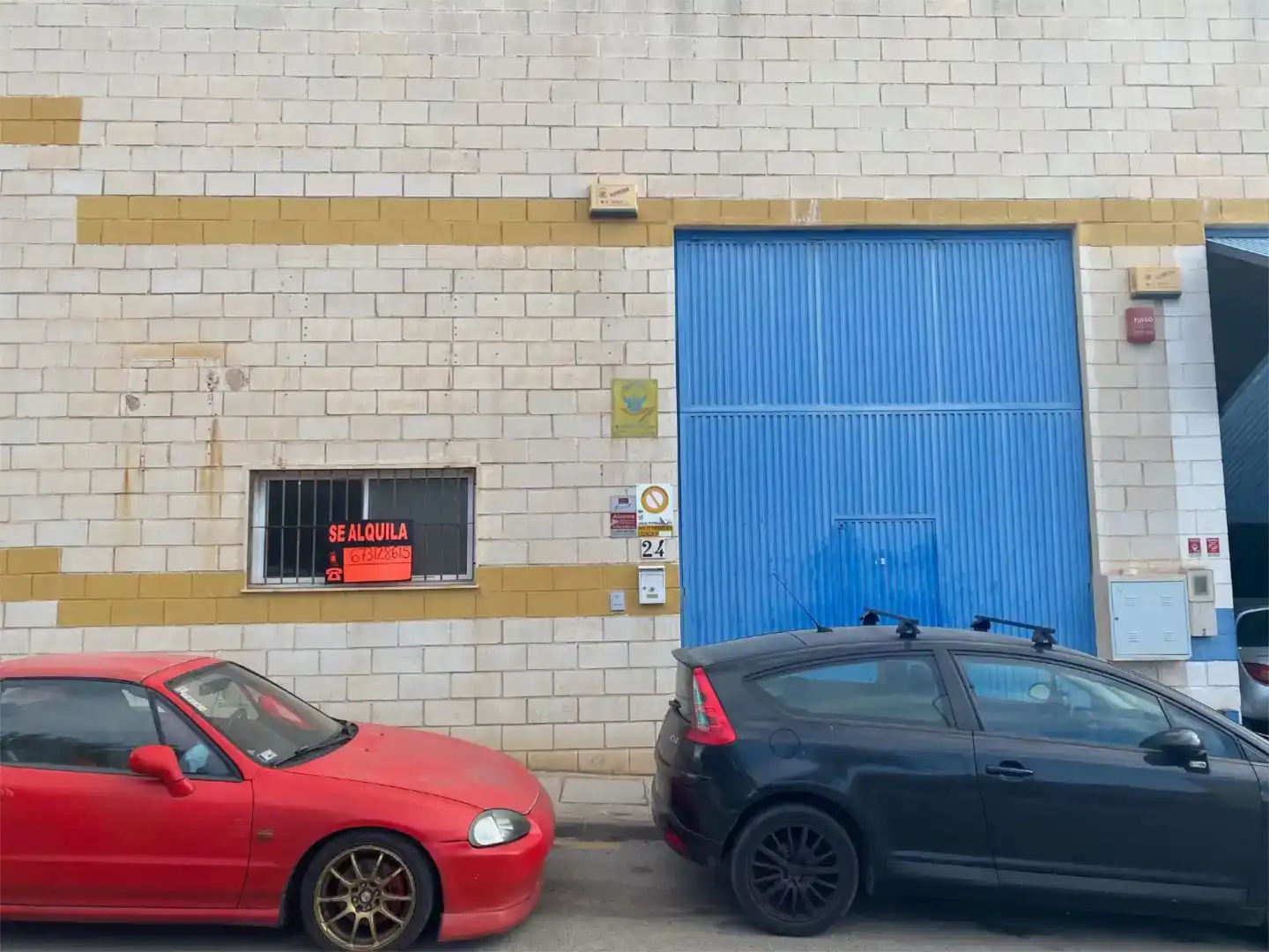 Parkplatz von Fabrikhallen zur Miete in Torremolinos