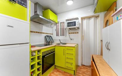 Kitchen of Flat for sale in  Barcelona Capital  with Terrace, Oven and Balcony