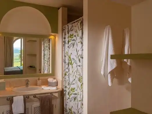 Bany de Casa o xalet en venda en Benalup-Casas Viejas amb Aire condicionat, Calefacció i Jardí privat