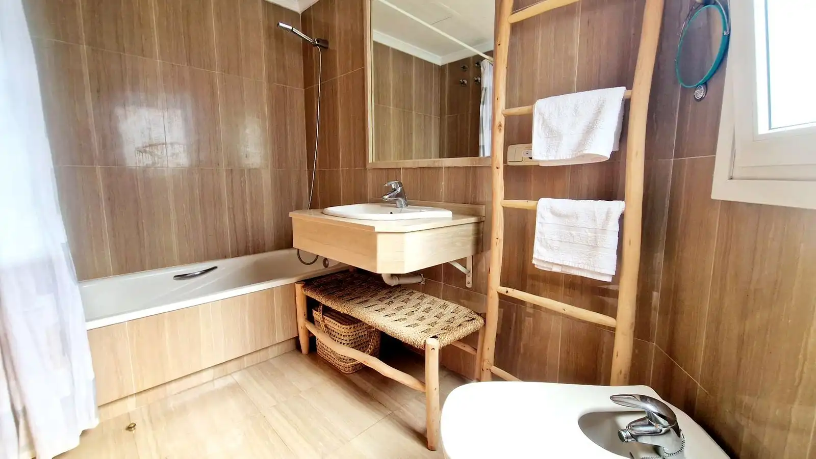 Bany de Pis en venda en Fuengirola amb Aire condicionat, Terrassa i Moblat