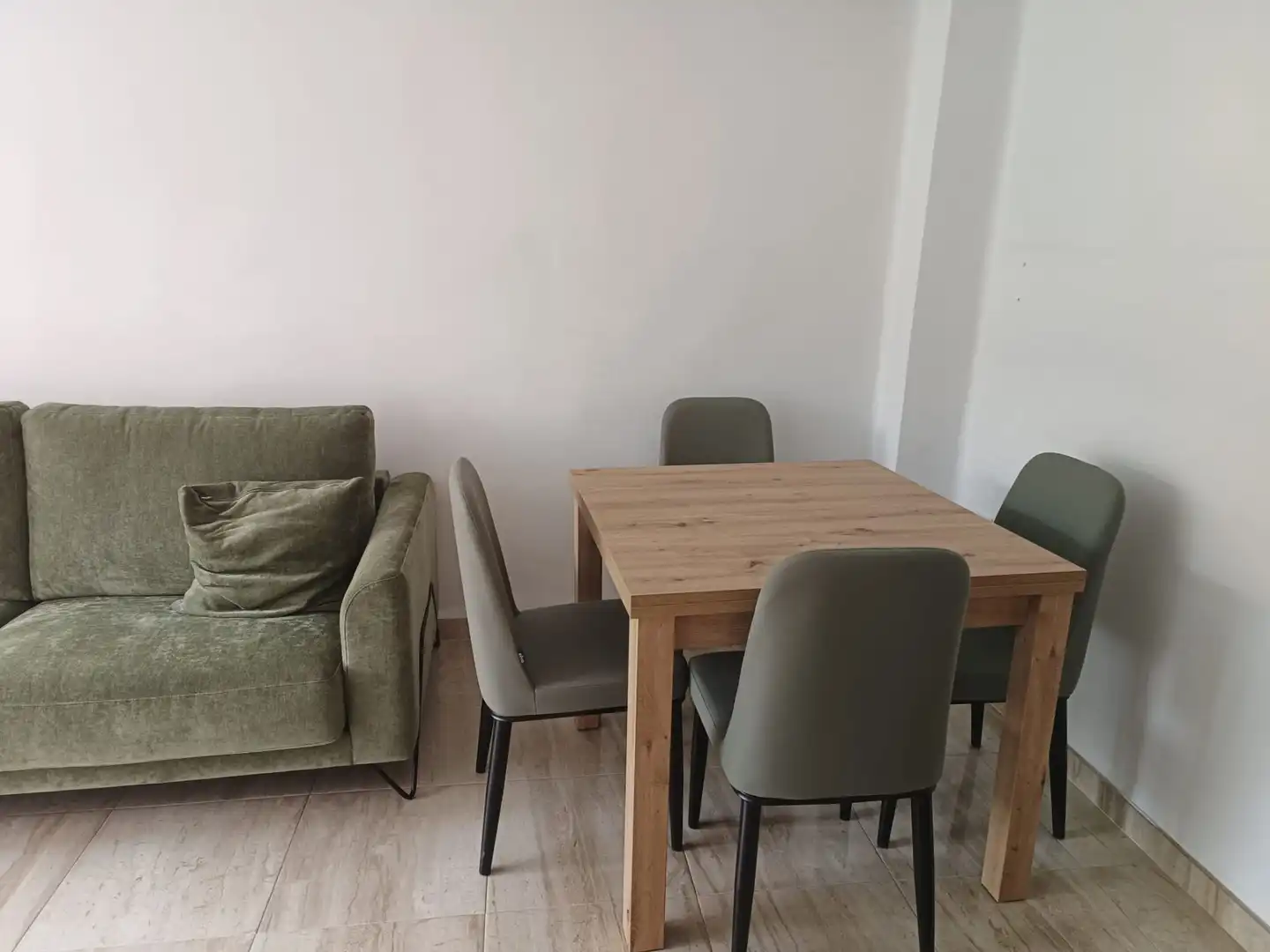 Comedor de Piso de alquiler en Mislata con Aire acondicionado, Terraza y Amueblado