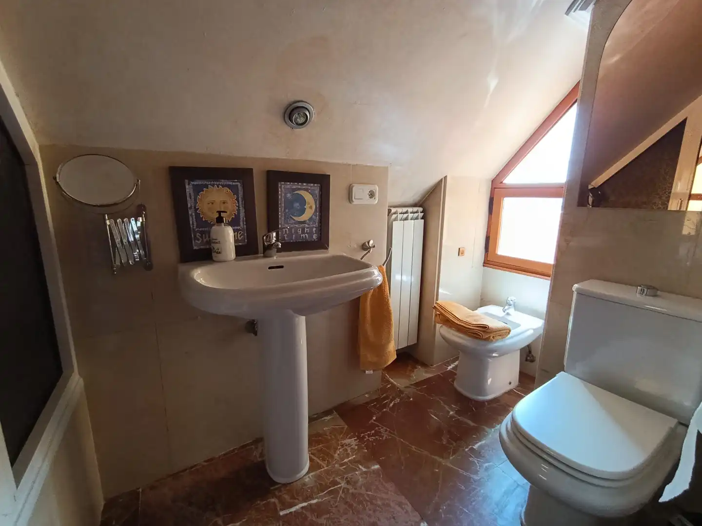 Baño de Apartamento en venta en Benavente con Calefacción, Parquet y Terraza