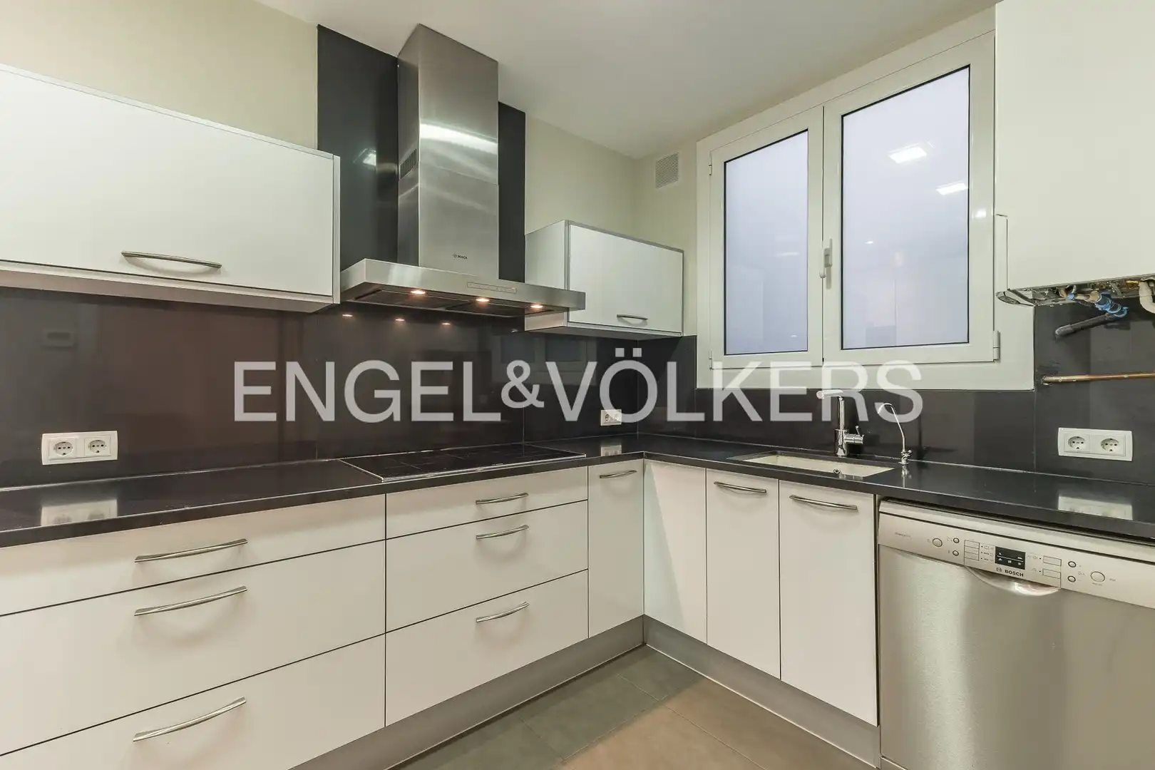 Cocina de Piso en venta en Barcelona con Aire acondicionado y Calefacción