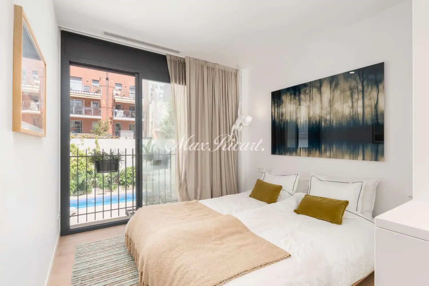 Bedroom of Flat for sale in Barcelona  with Air Conditioner, Terrace and Swimming Pool