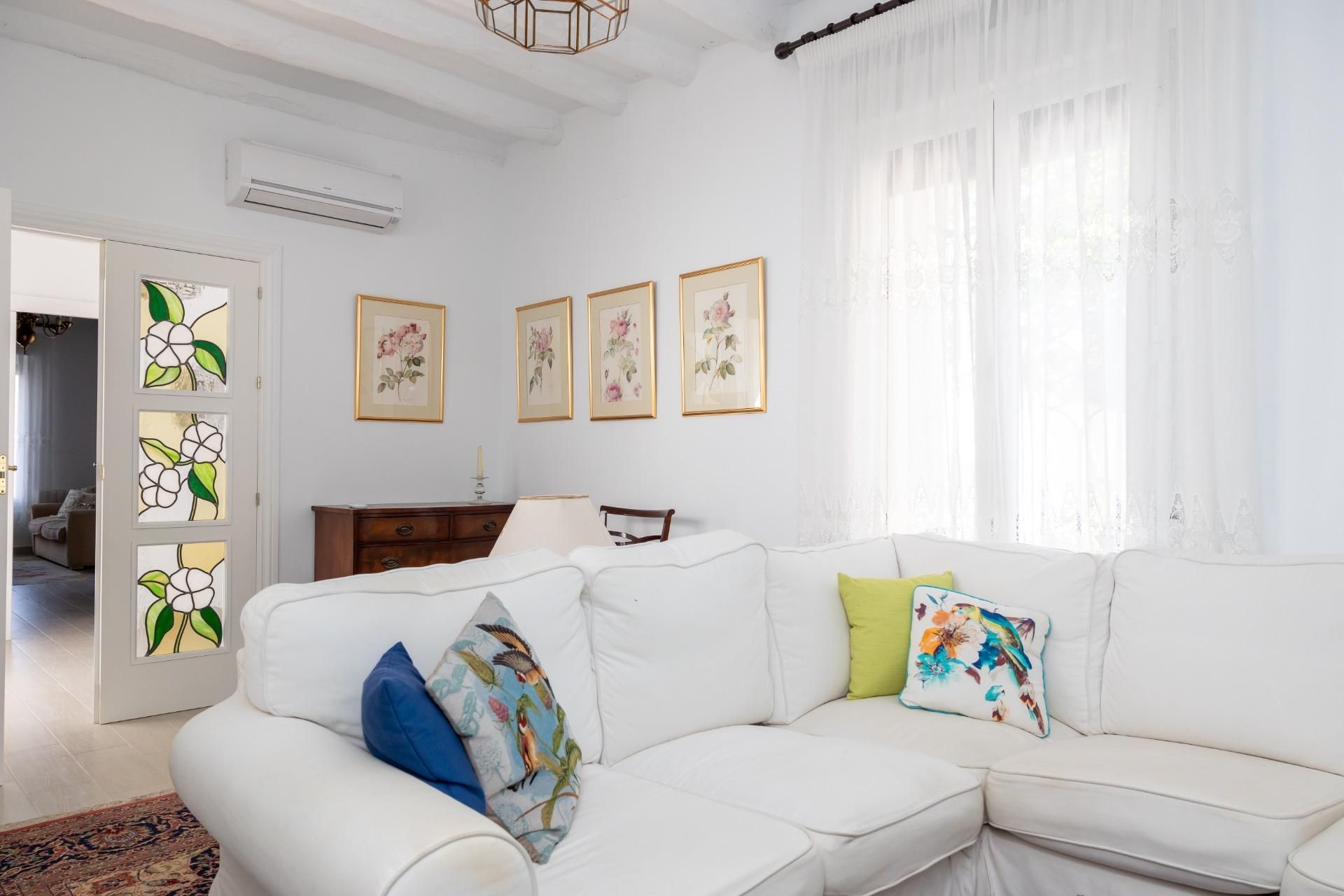 Sala d'estar de Casa o xalet en venda en Lecrín amb Aire condicionat, Calefacció i Balcó