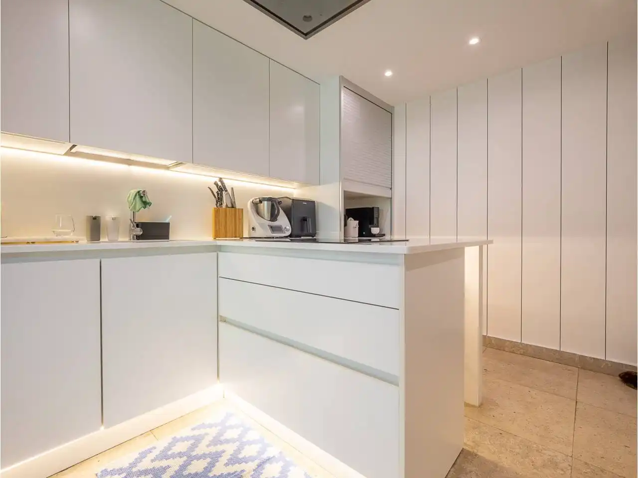 Casa con piscina en venta en Calle Arturo Campión 40, imagen 27