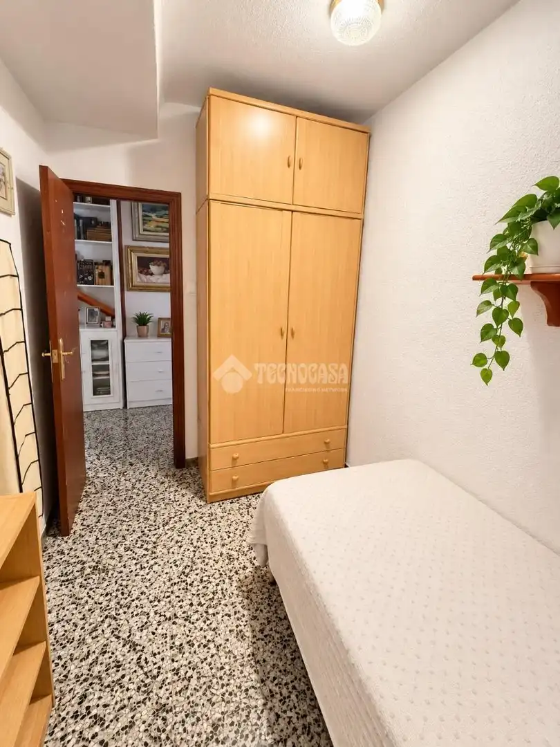Flat with terrace for sale in Florida - Ciudad de Asís, imagen 8