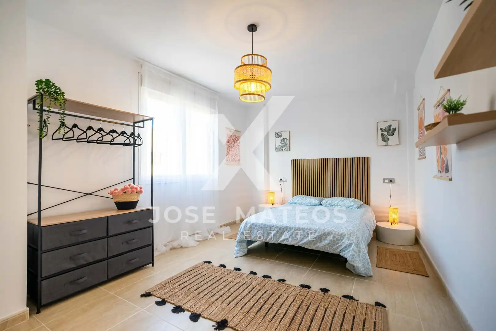 Flat with pool for sale in COLON