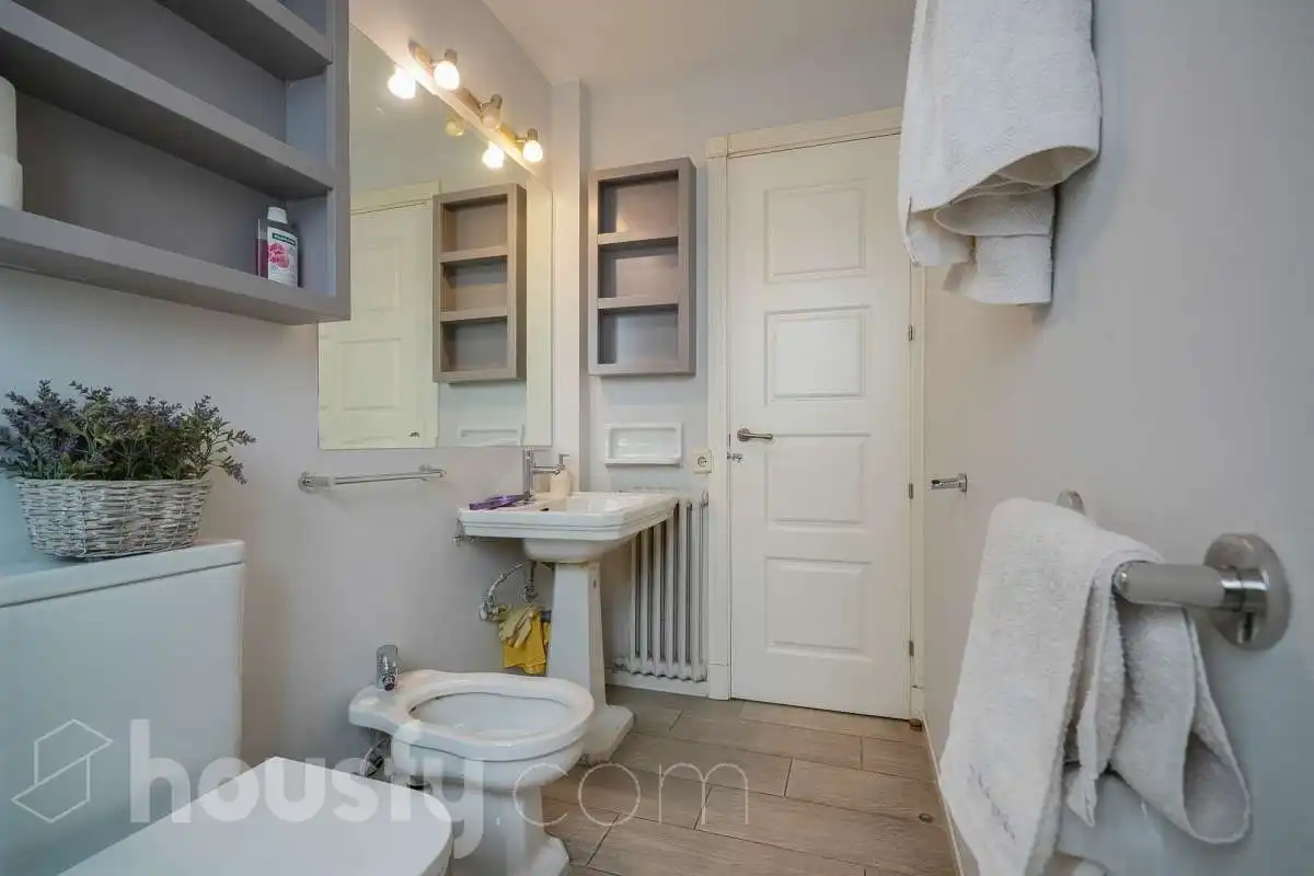Baño de Piso en venta en Madrid con Aire acondicionado, Calefacción y Terraza