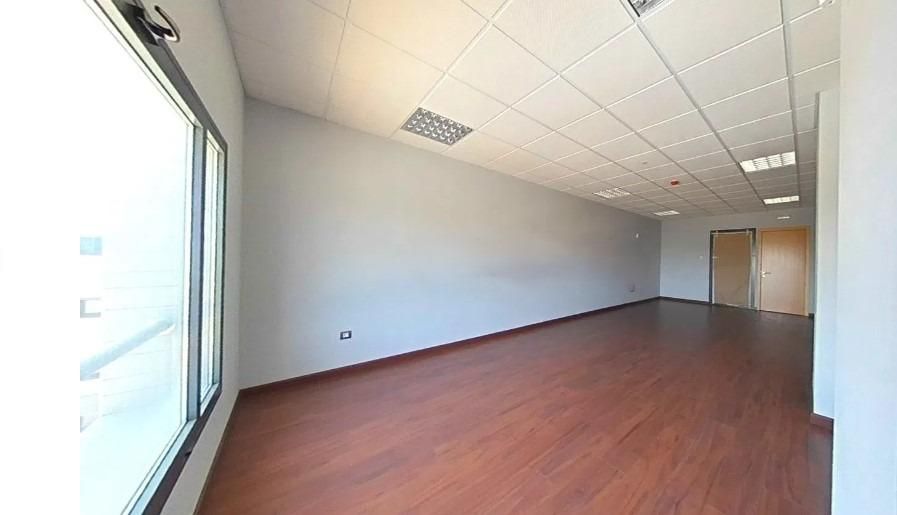 Office for sale in Salteras