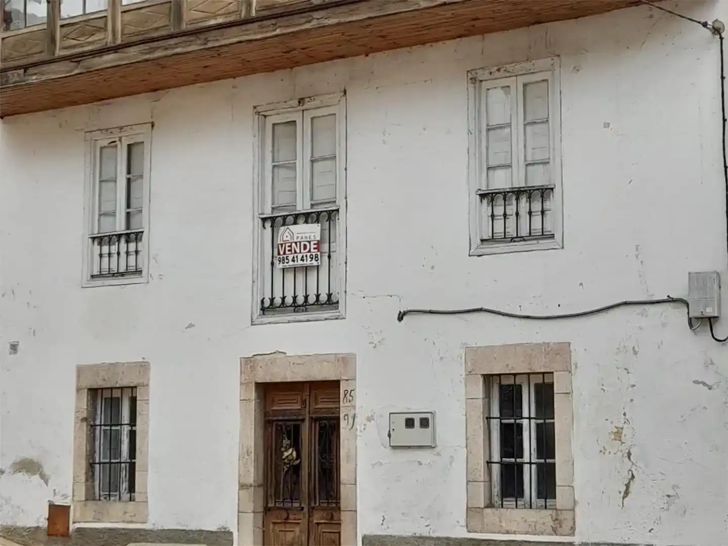 Vista exterior de Casa adosada en venda en Peñamellera Alta amb Balcó