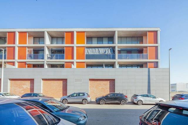 Local comercial en Venta en Calle de Catarroja en Polígono del Aeropuerto