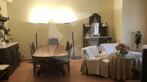 PISO EN VENTA DE 4 DORMITORIOS Y 2 BAÑOS. ZONA DE COLON, image 4