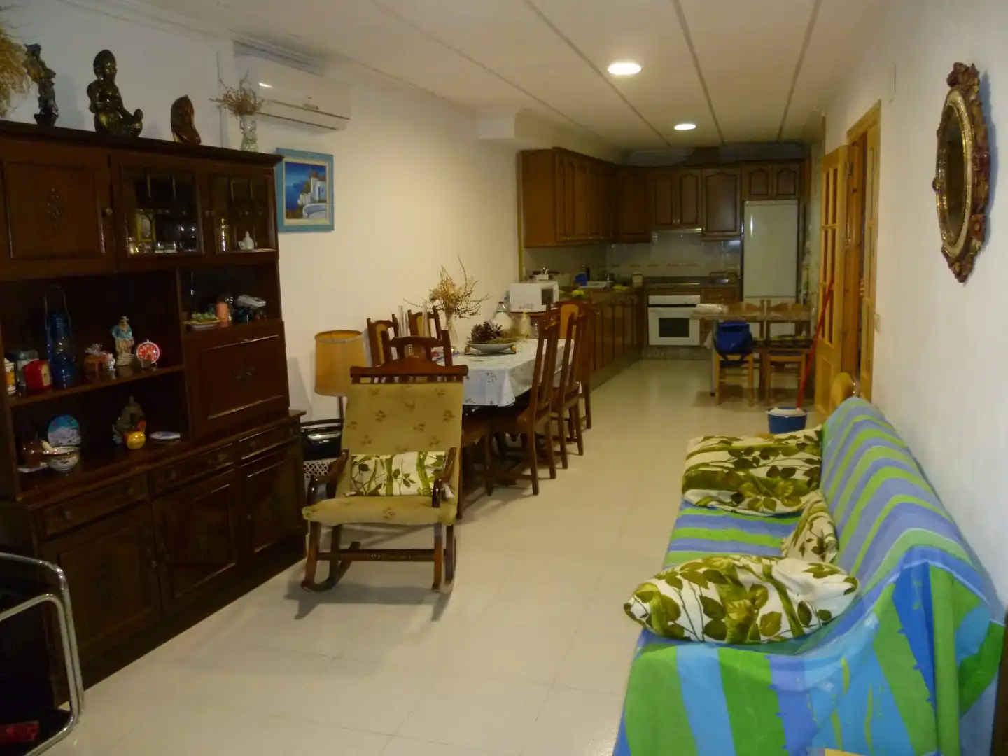 Houses for sale in Siles  with Air Conditioner, Terrace and Furnished