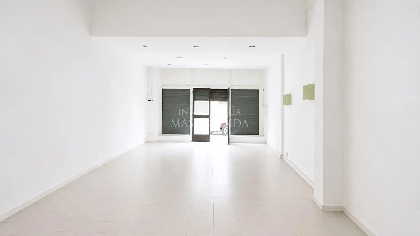Local comercial en venda a Ramon Valle Inclan, imagen 2