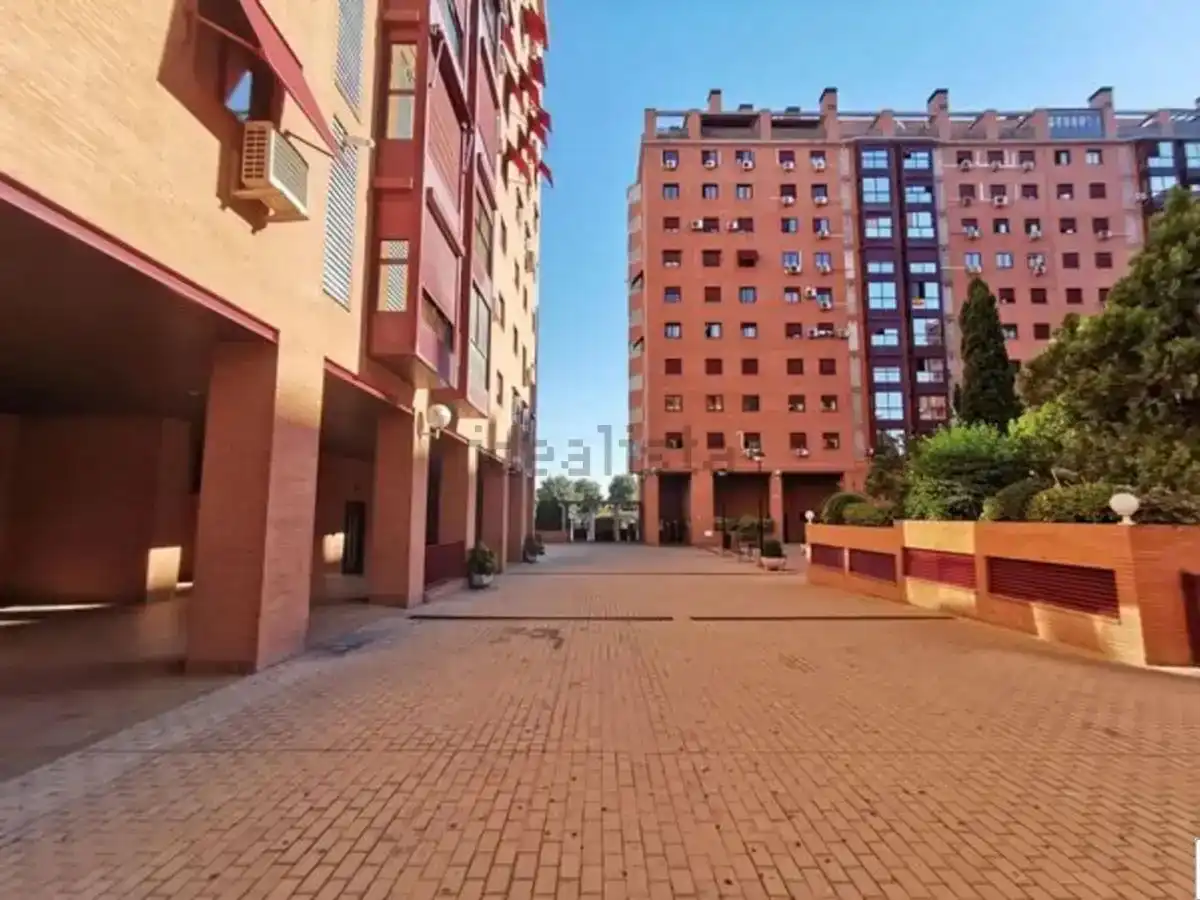 Vista exterior de Piso en venta en Madrid con Aire acondicionado, Calefacción y Parquet