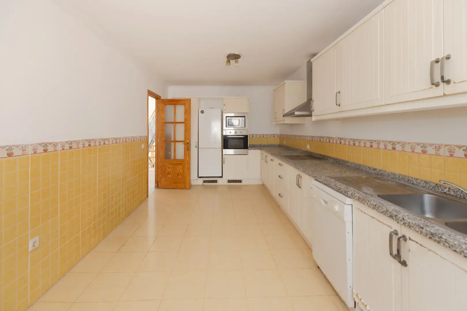Cuina de Casa adosada en venda en Mijas amb Jardí privat, Terrassa i Traster