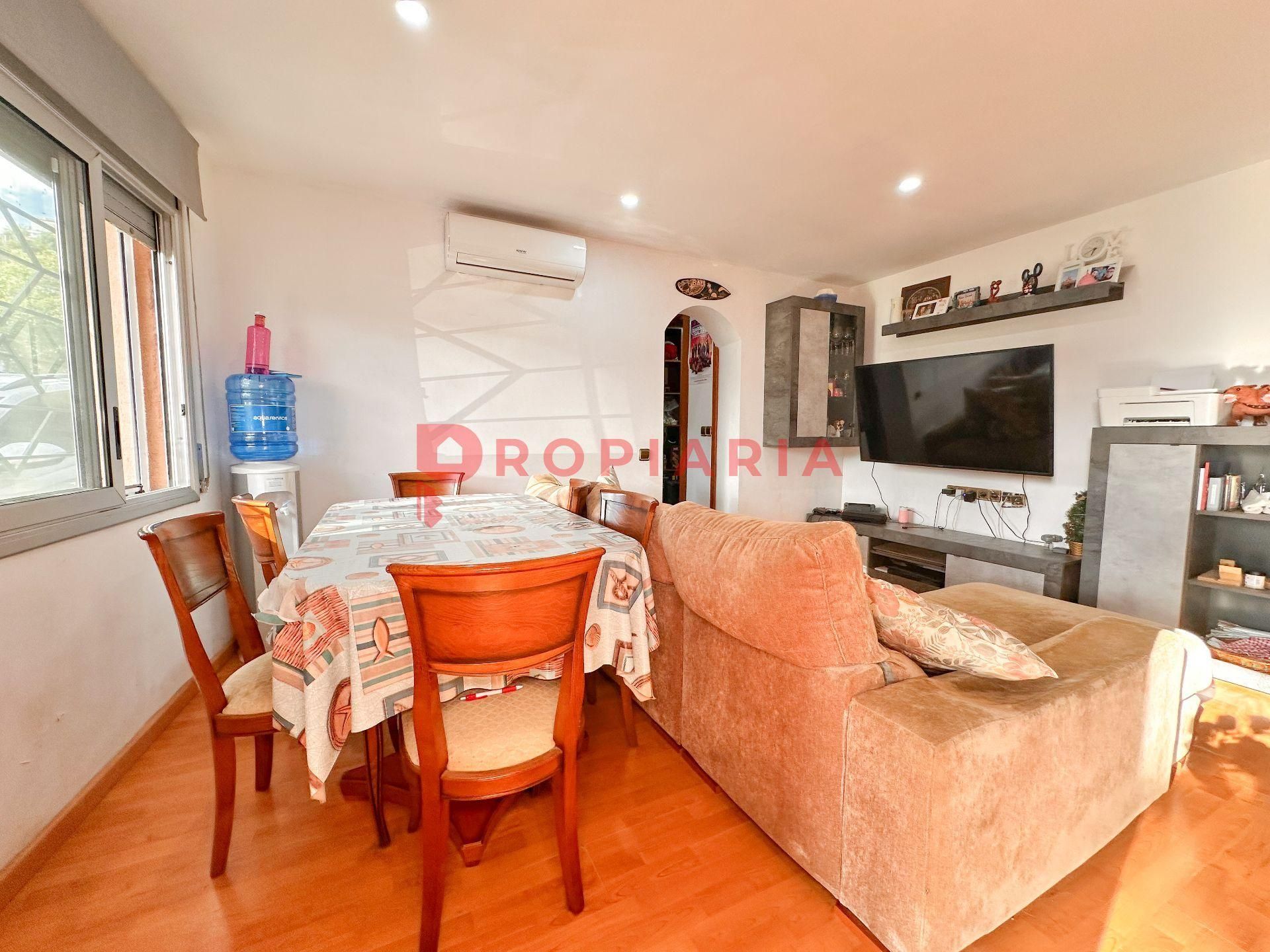 Exterior view of House or chalet for sale in Vilanova del Vallès  with Air Conditioner, Heating and Private garden