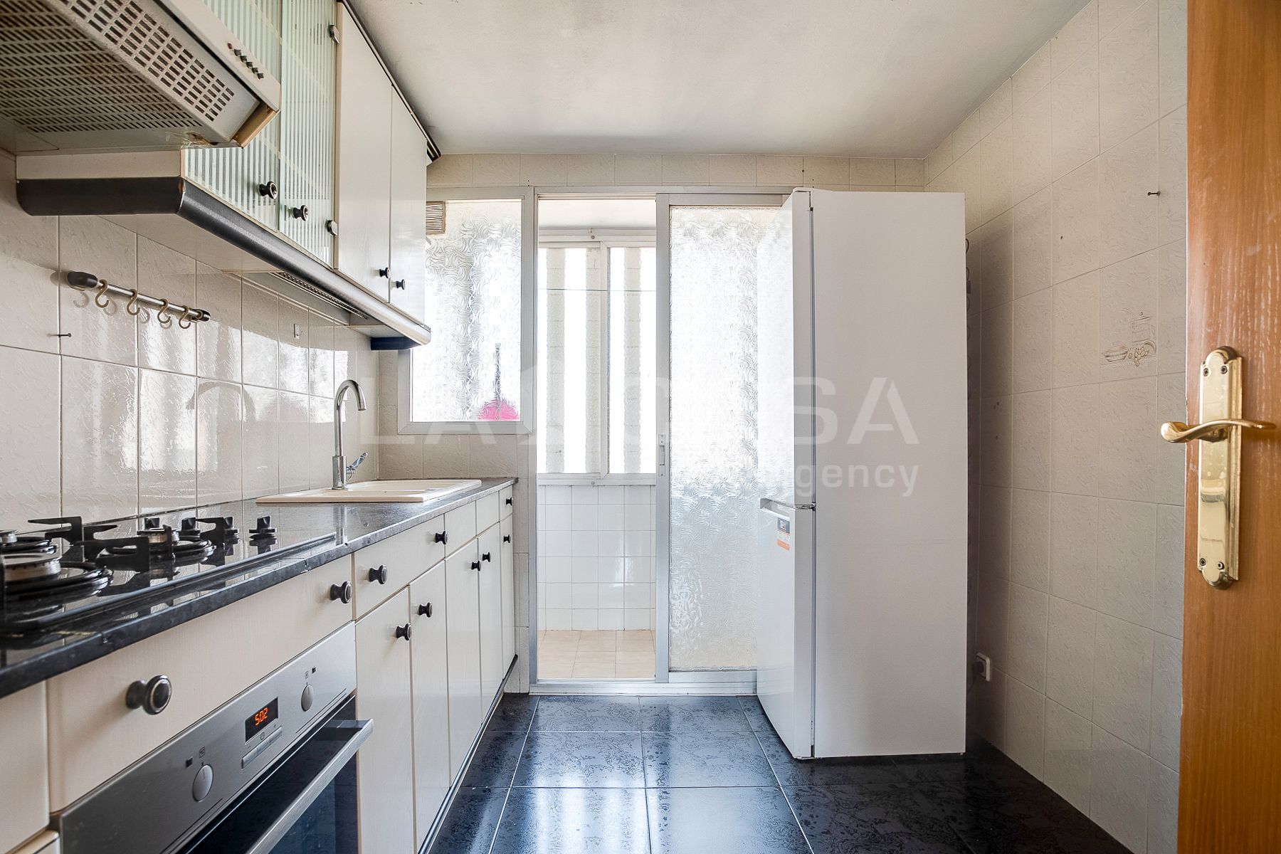 Kitchen of Flat for sale in L'Hospitalet de Llobregat  with Heating