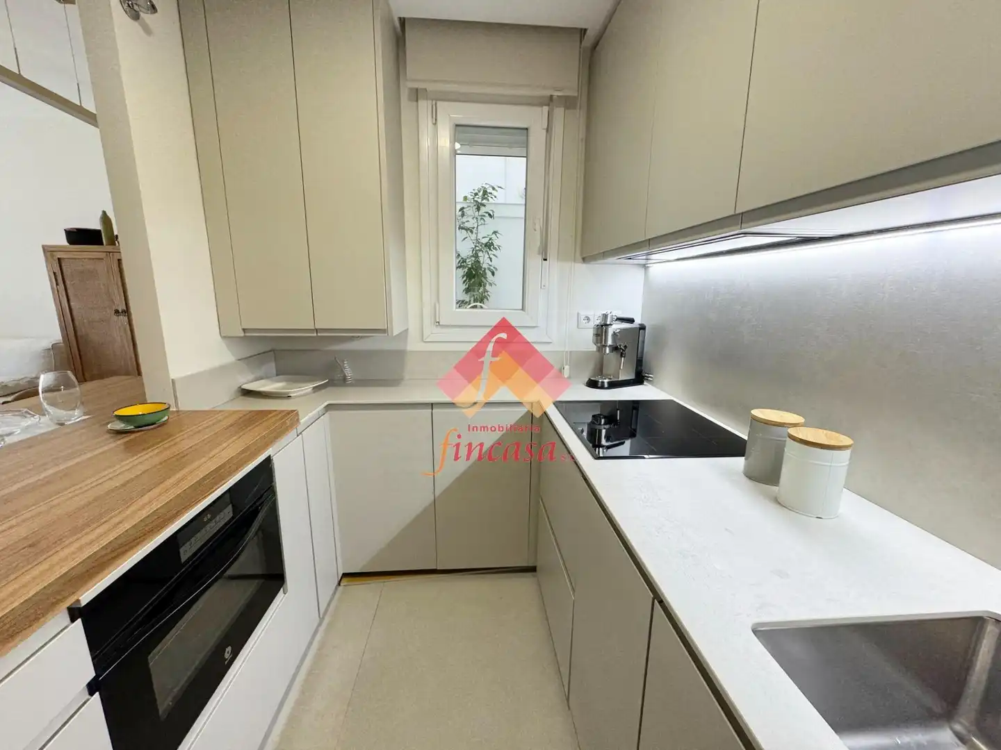 Kitchen of Flat for sale in Ronda  with Terrace and Storage room