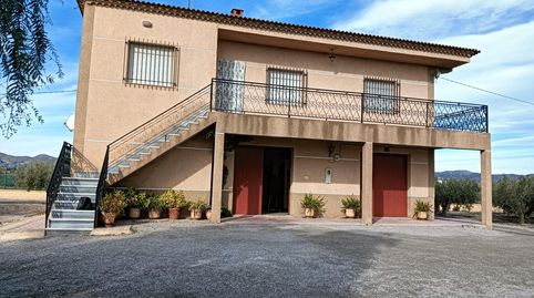 Casa de Campo con cuatro dormitorios con garaje en zona de El Esparragal