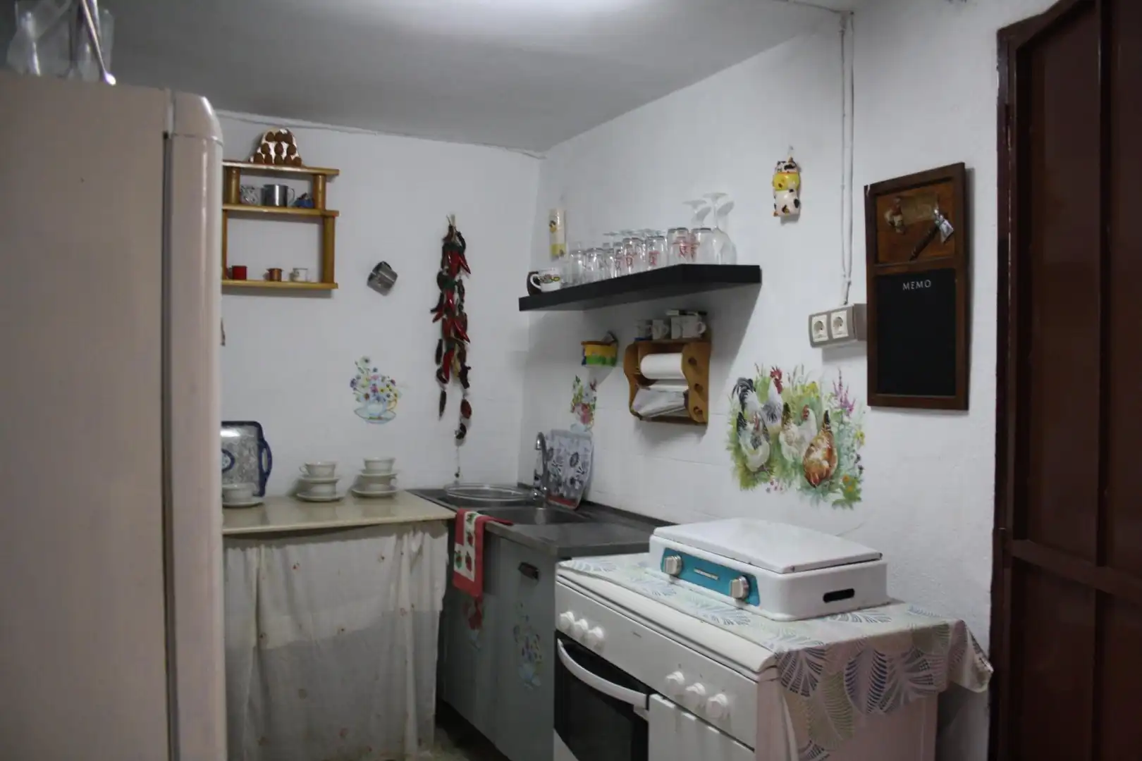 Cuina de Casa adosada en venda en Carrión de los Céspedes amb Traster